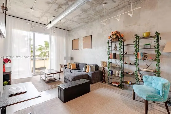 2001 Biscayne Blvd # 3401, Miami FL 33137