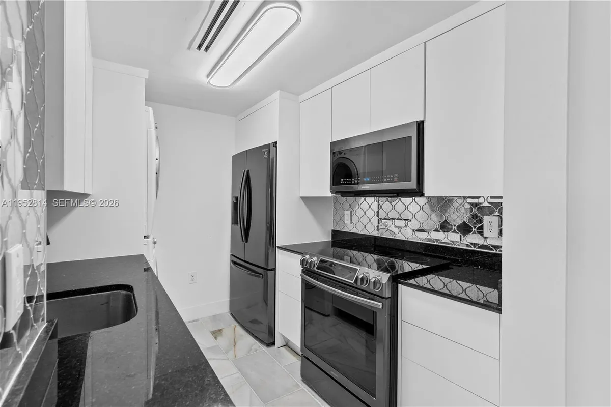 10275 Collins Ave # 1035, Bal Harbour FL 33154