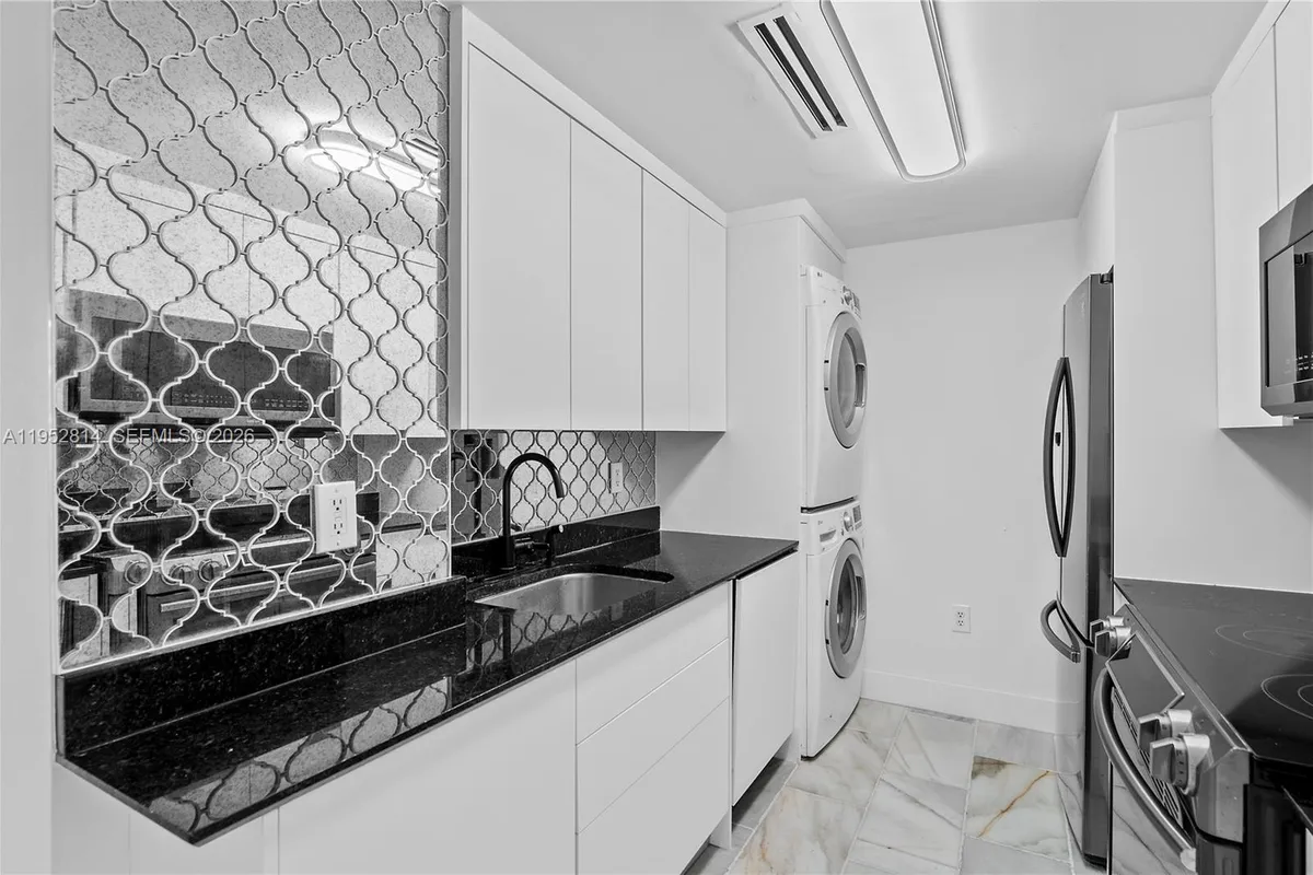 10275 Collins Ave # 1035, Bal Harbour FL 33154