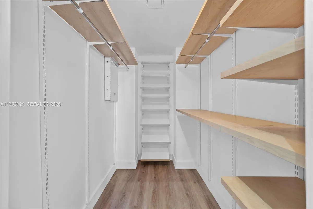 10275 Collins Ave # 1035, Bal Harbour FL 33154