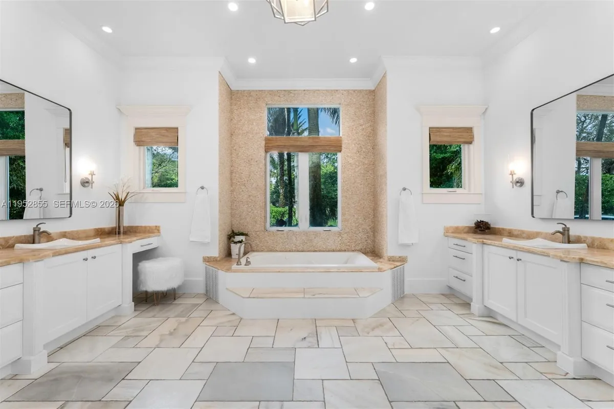 6650 SW 123rd St, Pinecrest FL 33156