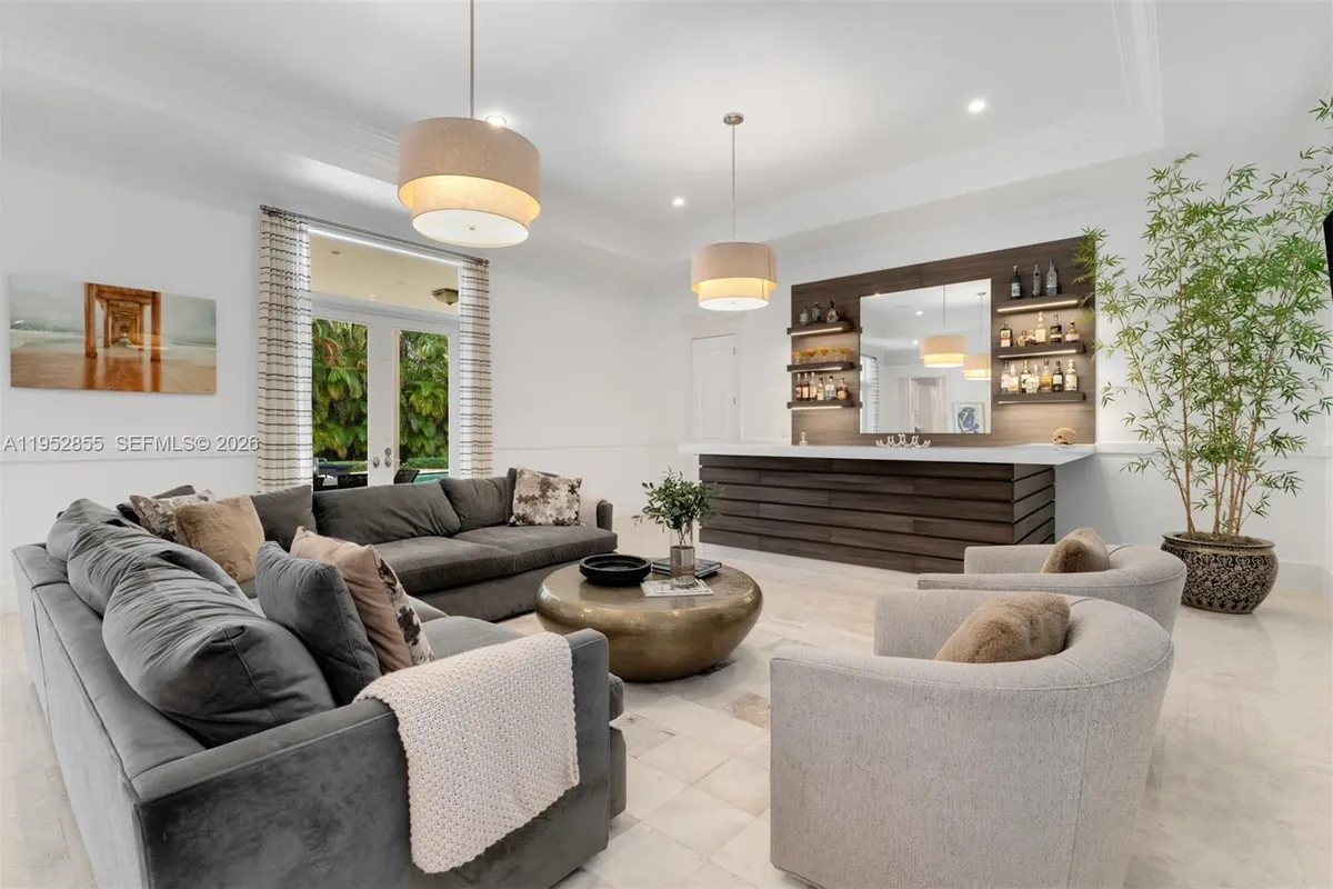 6650 SW 123rd St, Pinecrest FL 33156