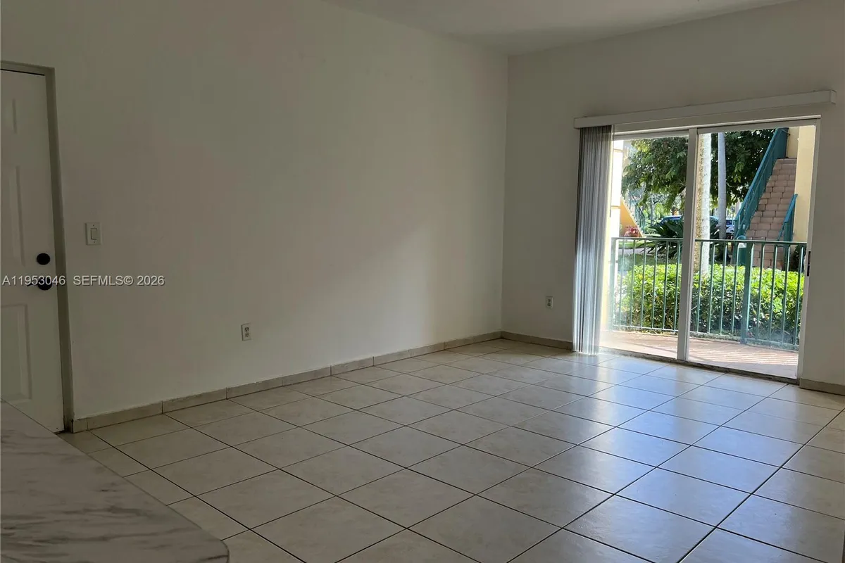 7290 NW 114th Ave # 7, Doral FL 33178