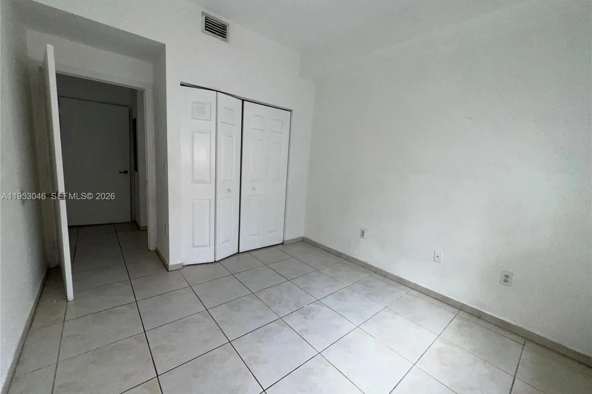 7290 NW 114th Ave # 7, Doral FL 33178