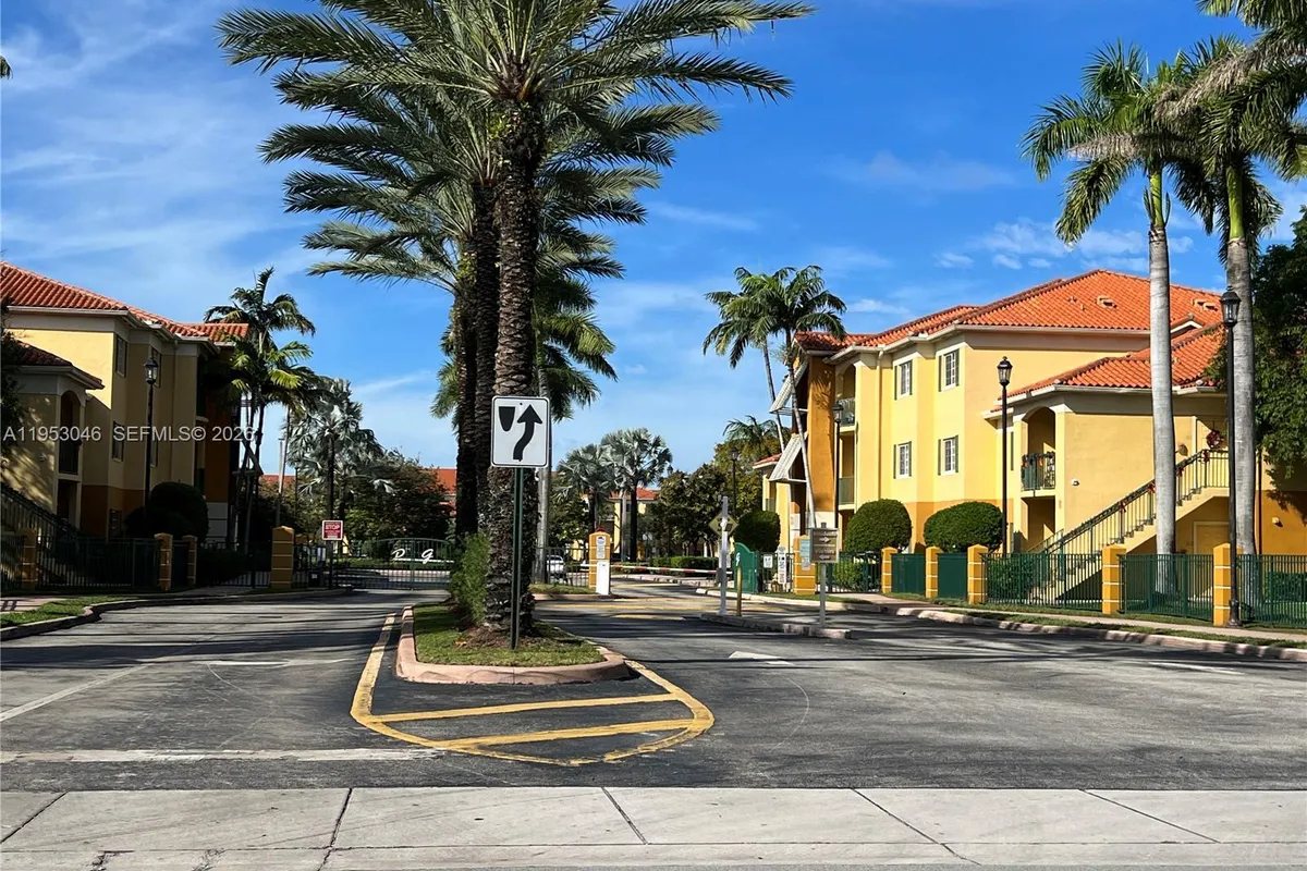 7290 NW 114th Ave # 7, Doral FL 33178