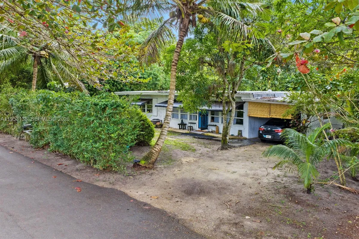 5942 SW 60th St, South Miami FL 33143