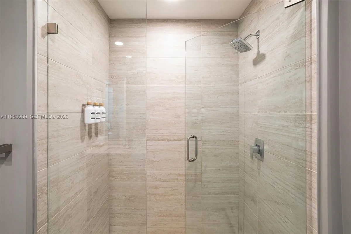 3900 Biscayne Blvd # 819, Miami FL 33137