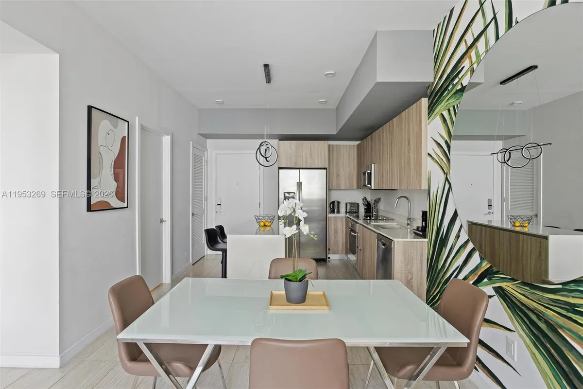 3900 Biscayne Blvd # 819, Miami FL 33137