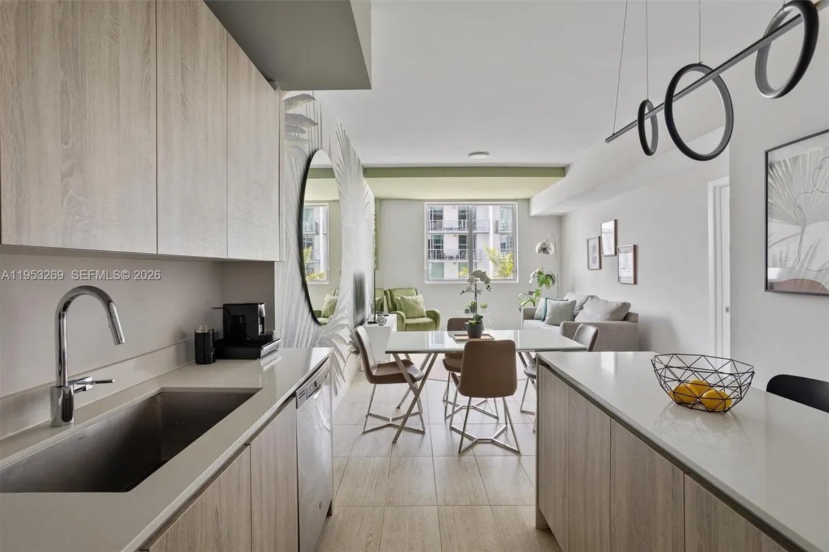 3900 Biscayne Blvd # 819, Miami FL 33137