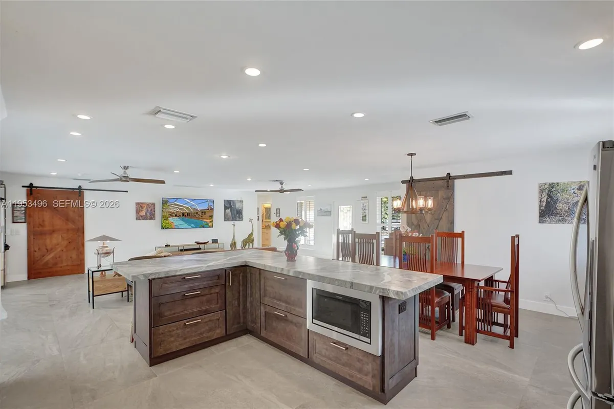 1237 Garfield St, Hollywood FL 33019