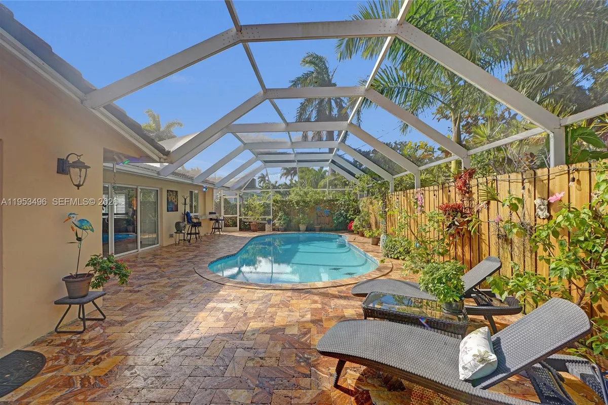 1237 Garfield St, Hollywood FL 33019