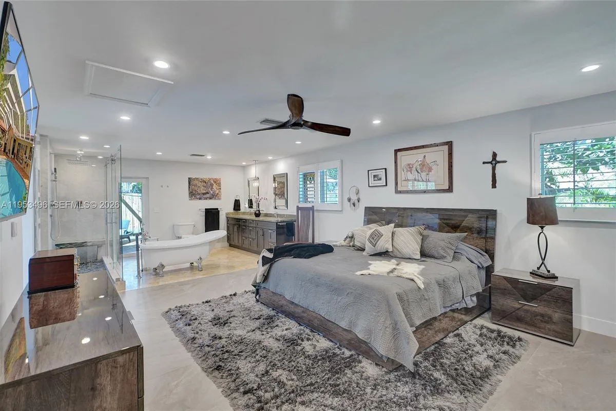 1237 Garfield St, Hollywood FL 33019