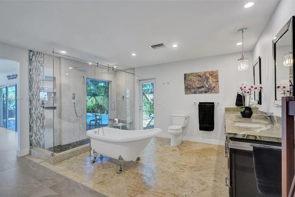 1237 Garfield St, Hollywood FL 33019