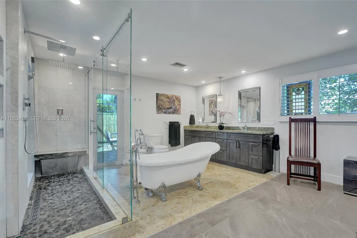 1237 Garfield St, Hollywood FL 33019