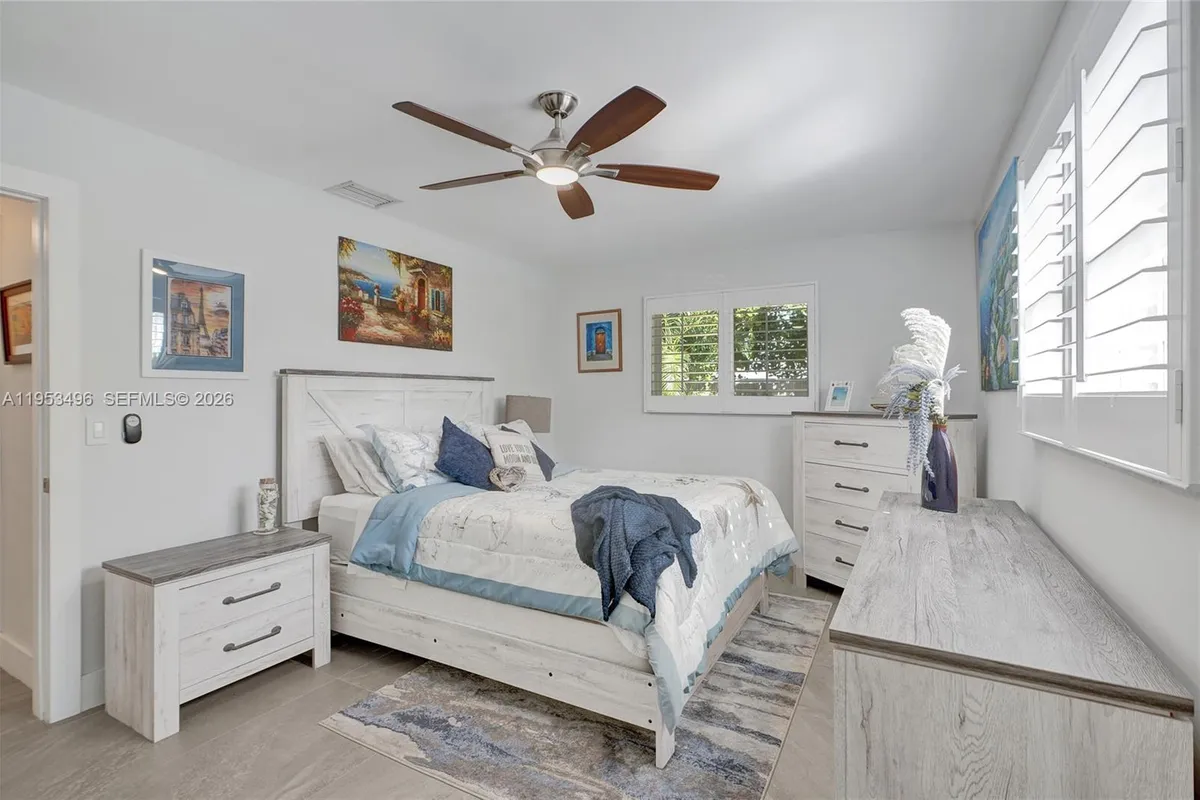 1237 Garfield St, Hollywood FL 33019