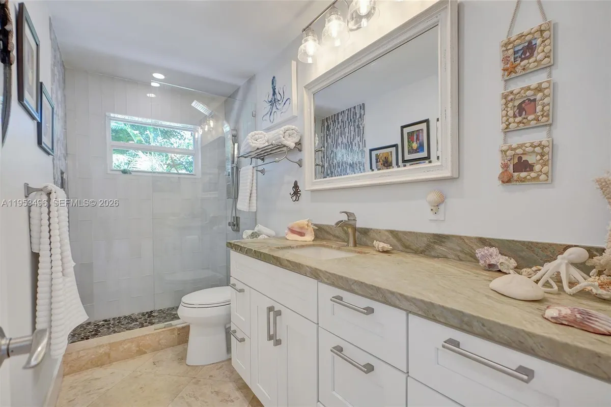 1237 Garfield St, Hollywood FL 33019