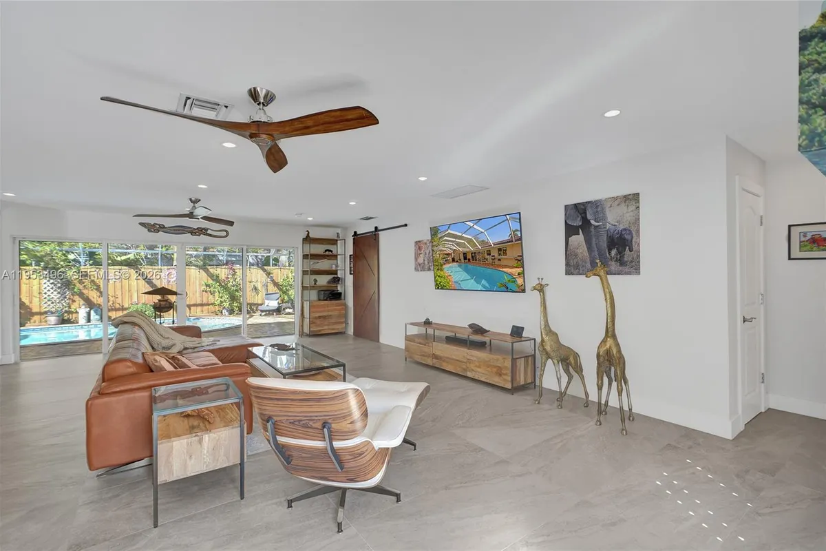 1237 Garfield St, Hollywood FL 33019