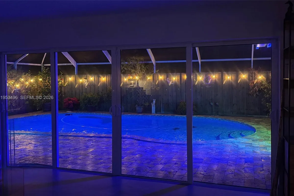 1237 Garfield St, Hollywood FL 33019