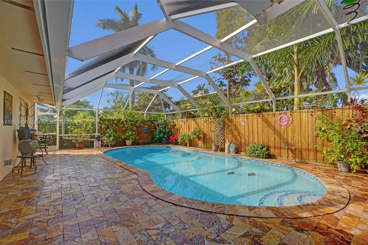 1237 Garfield St, Hollywood FL 33019