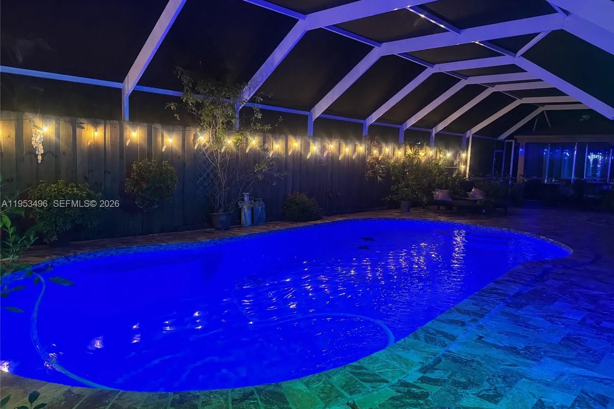 1237 Garfield St, Hollywood FL 33019