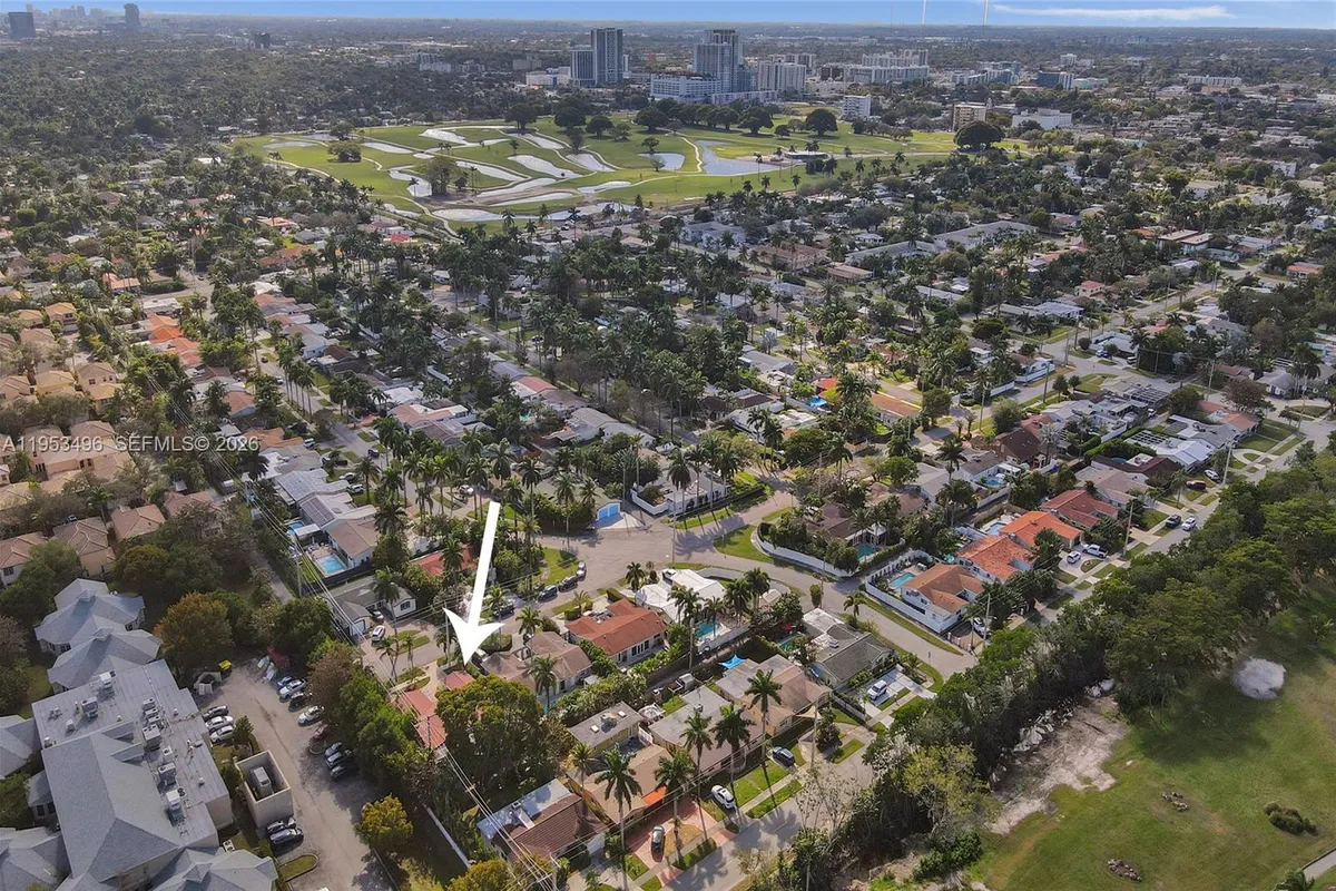 1237 Garfield St, Hollywood FL 33019