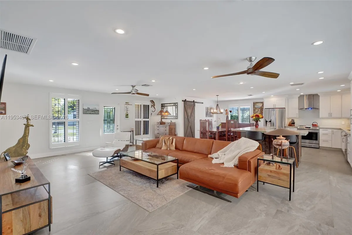 1237 Garfield St, Hollywood FL 33019