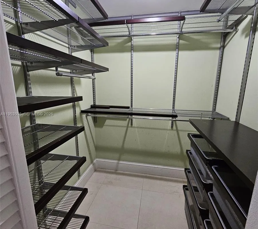 2401 Collins Ave # 609, Miami Beach FL 33140