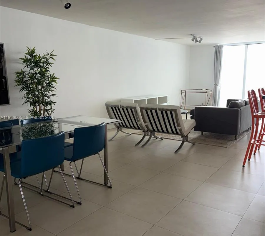 2401 Collins Ave # 609, Miami Beach FL 33140