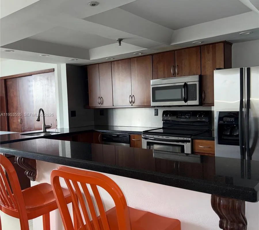 2401 Collins Ave # 609, Miami Beach FL 33140