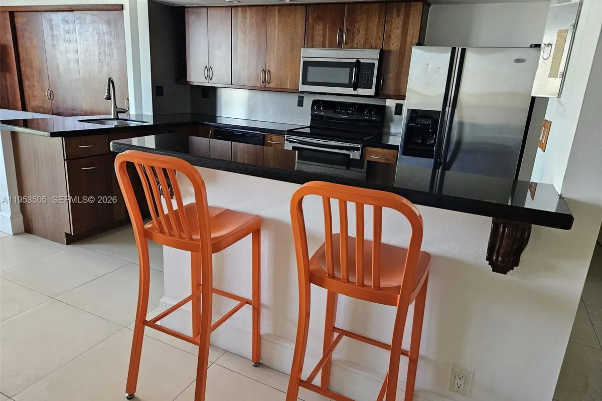 2401 Collins Ave # 609, Miami Beach FL 33140