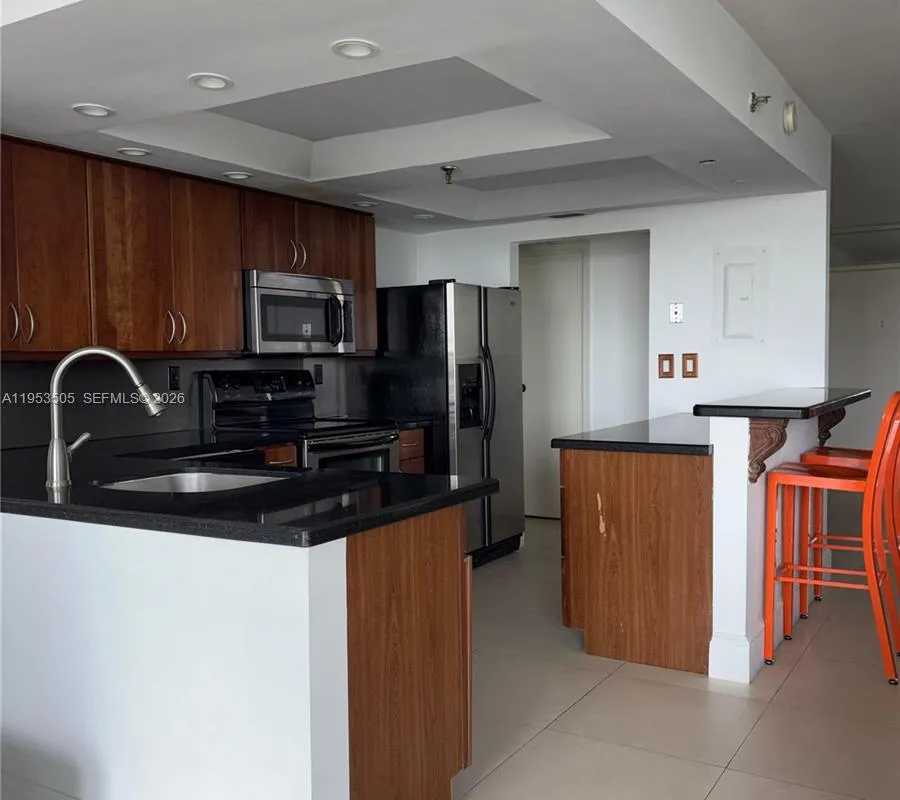 2401 Collins Ave # 609, Miami Beach FL 33140