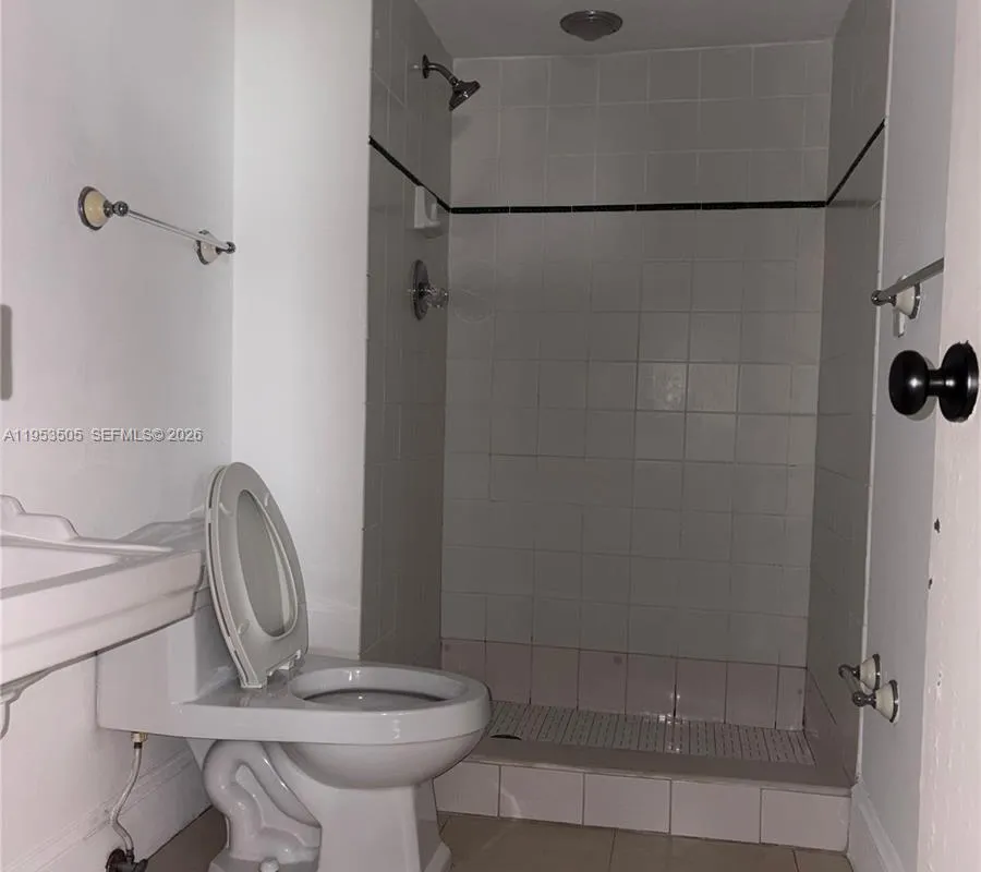 2401 Collins Ave # 609, Miami Beach FL 33140