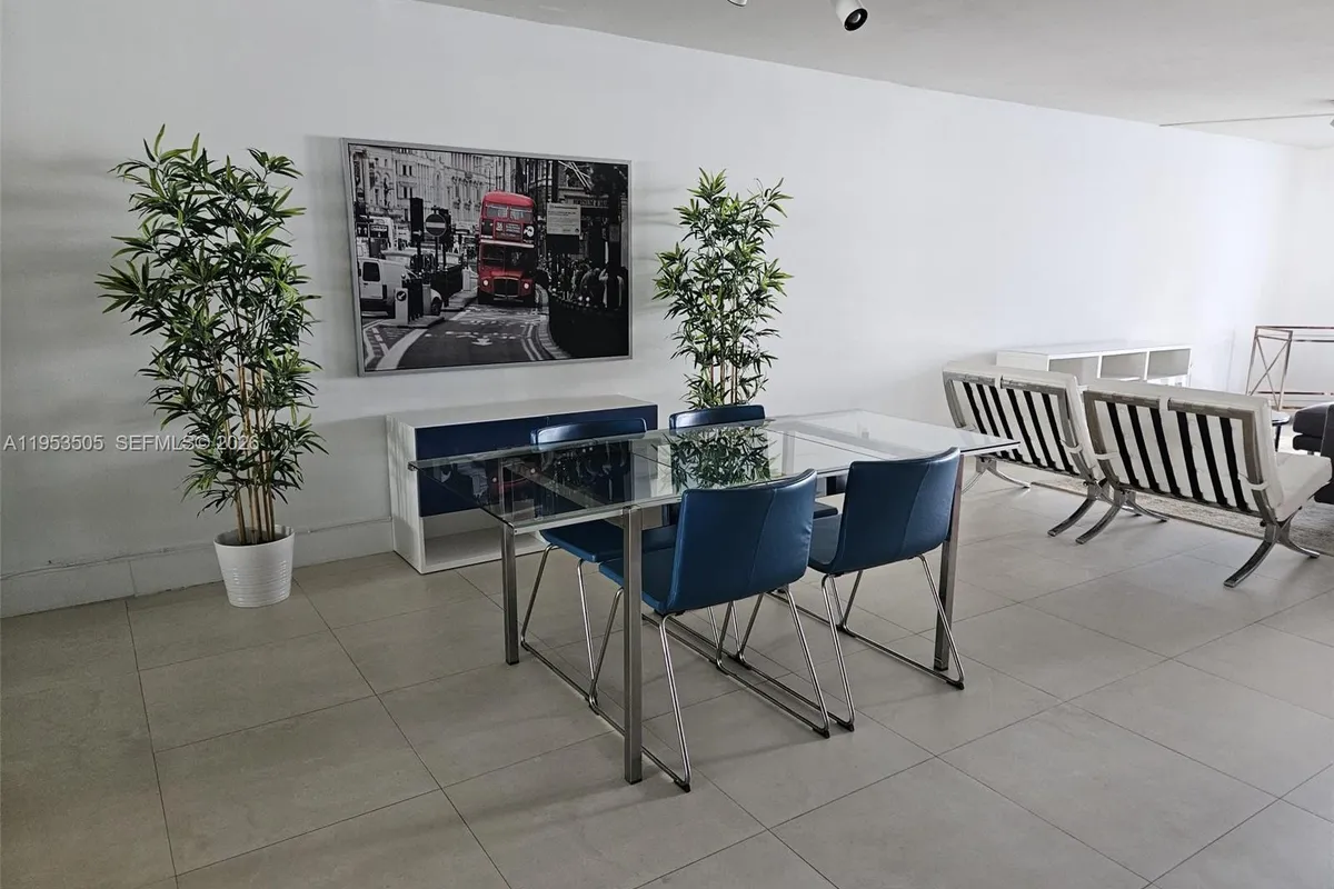 2401 Collins Ave # 609, Miami Beach FL 33140