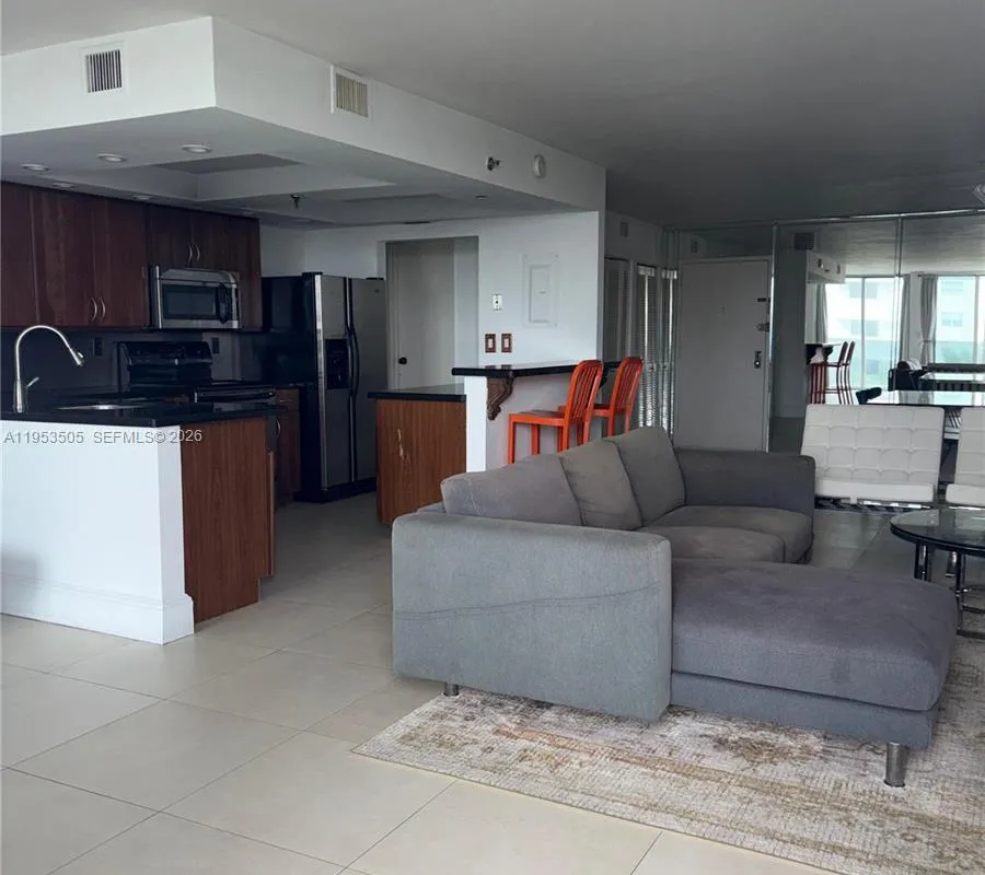 2401 Collins Ave # 609, Miami Beach FL 33140