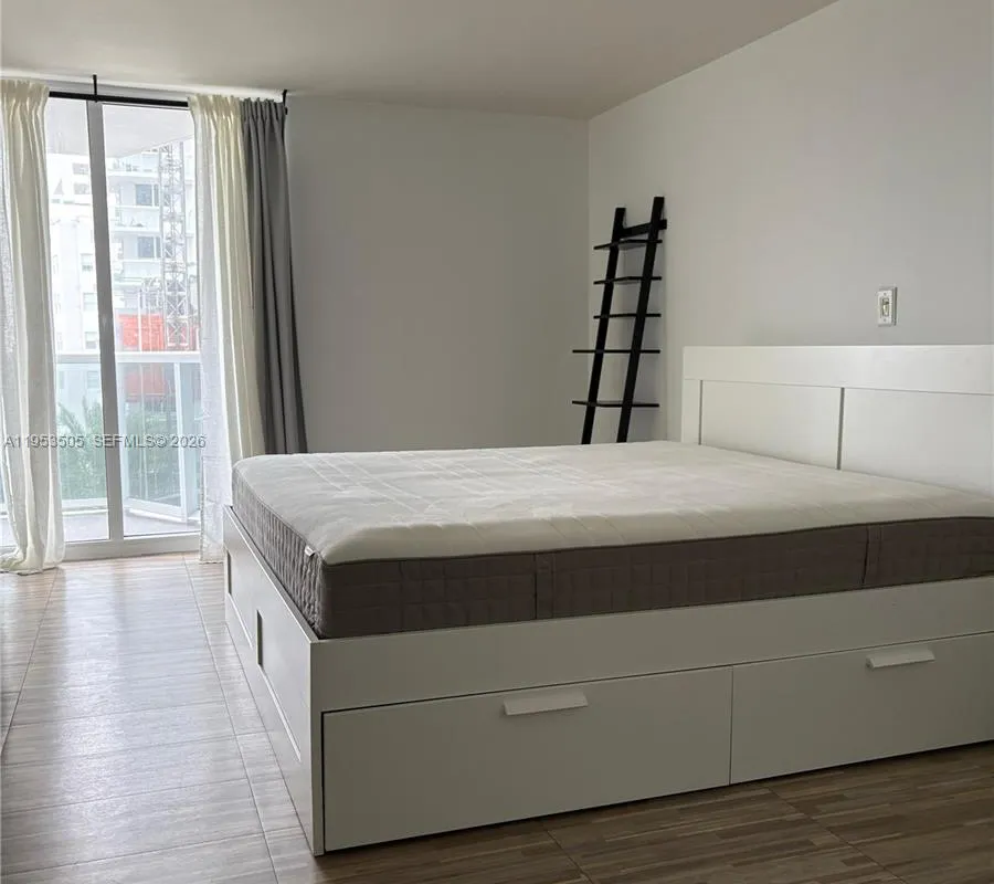 2401 Collins Ave # 609, Miami Beach FL 33140