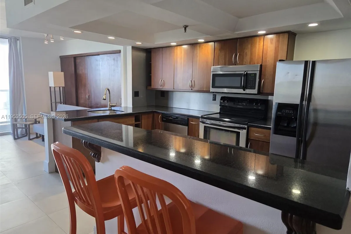 2401 Collins Ave # 609, Miami Beach FL 33140