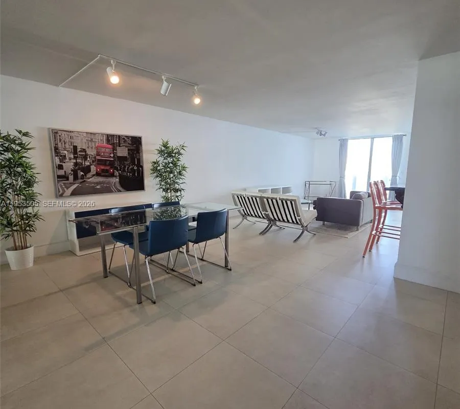 2401 Collins Ave # 609, Miami Beach FL 33140