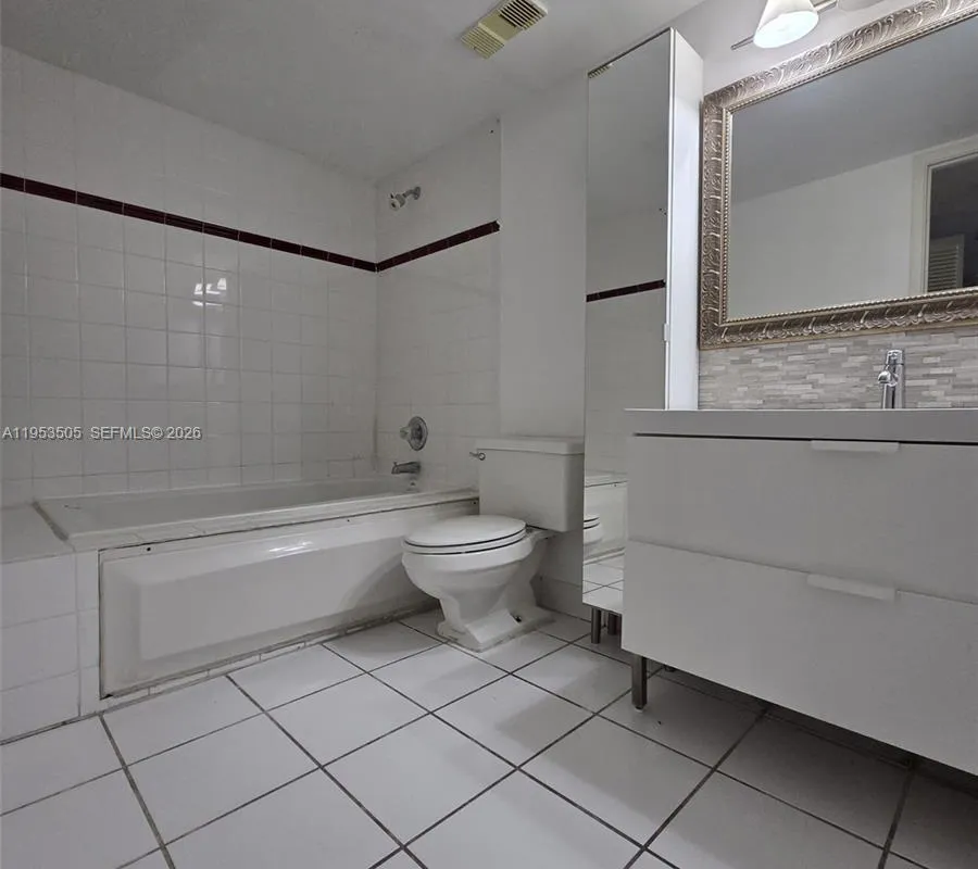 2401 Collins Ave # 609, Miami Beach FL 33140