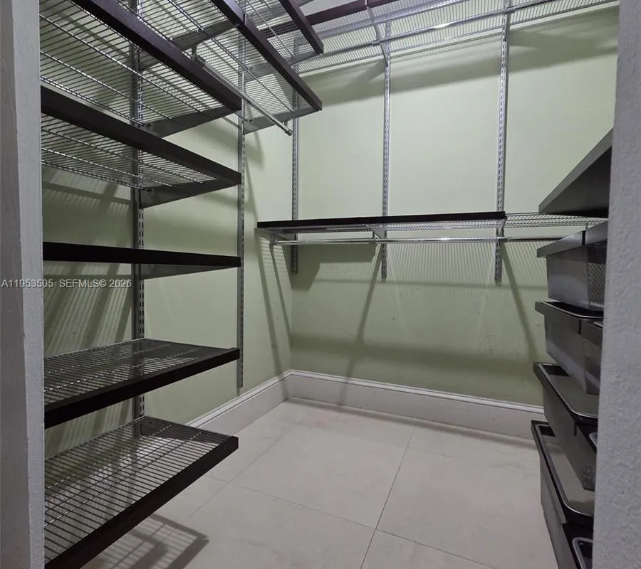 2401 Collins Ave # 609, Miami Beach FL 33140