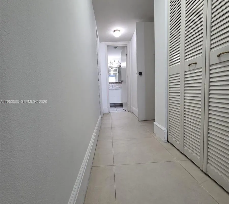 2401 Collins Ave # 609, Miami Beach FL 33140