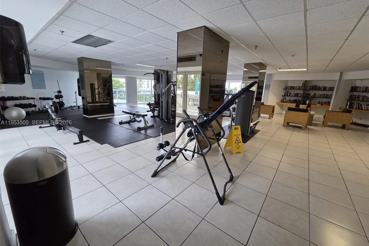 2401 Collins Ave # 609, Miami Beach FL 33140