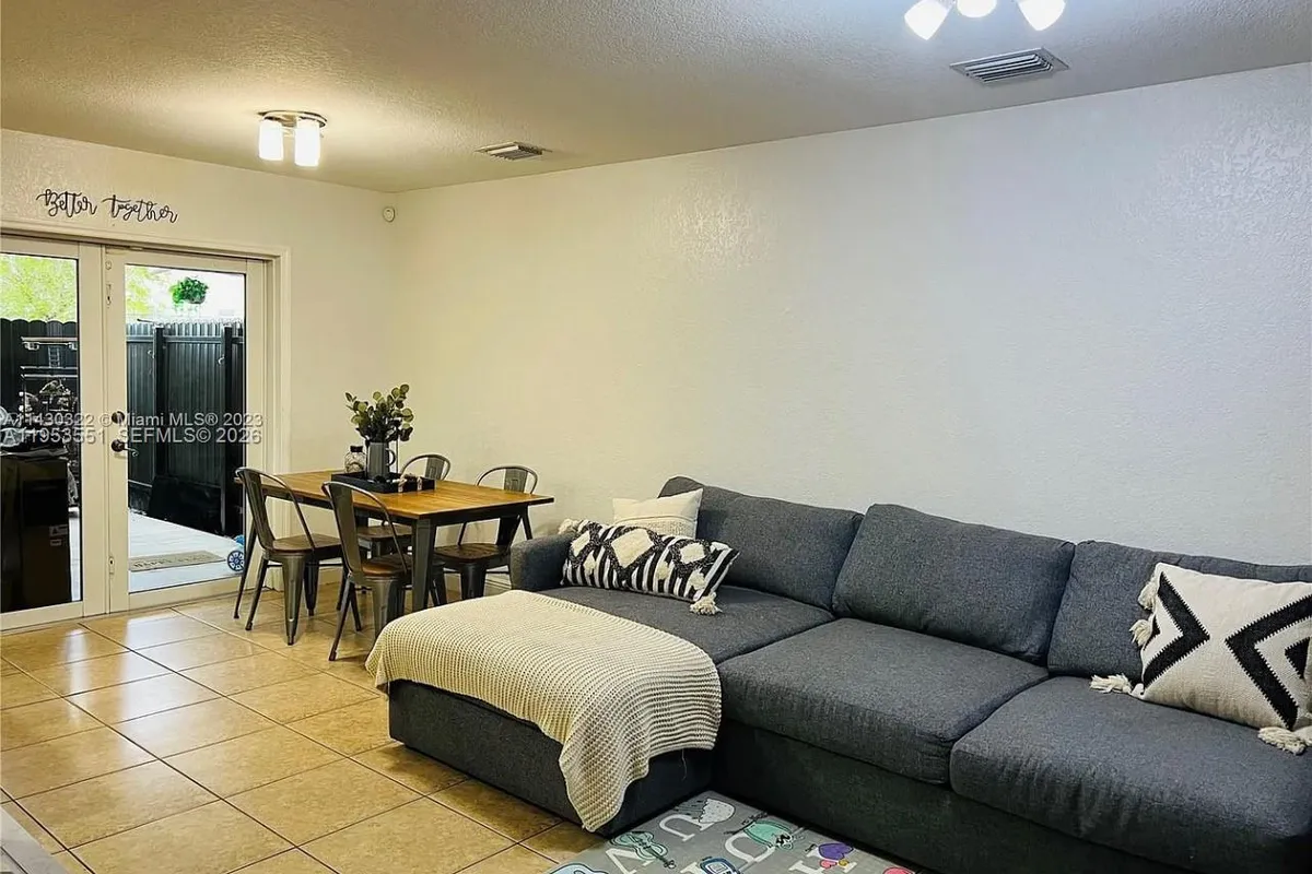 9455 NW 114th Ln # 8, Hialeah Gardens FL 33018