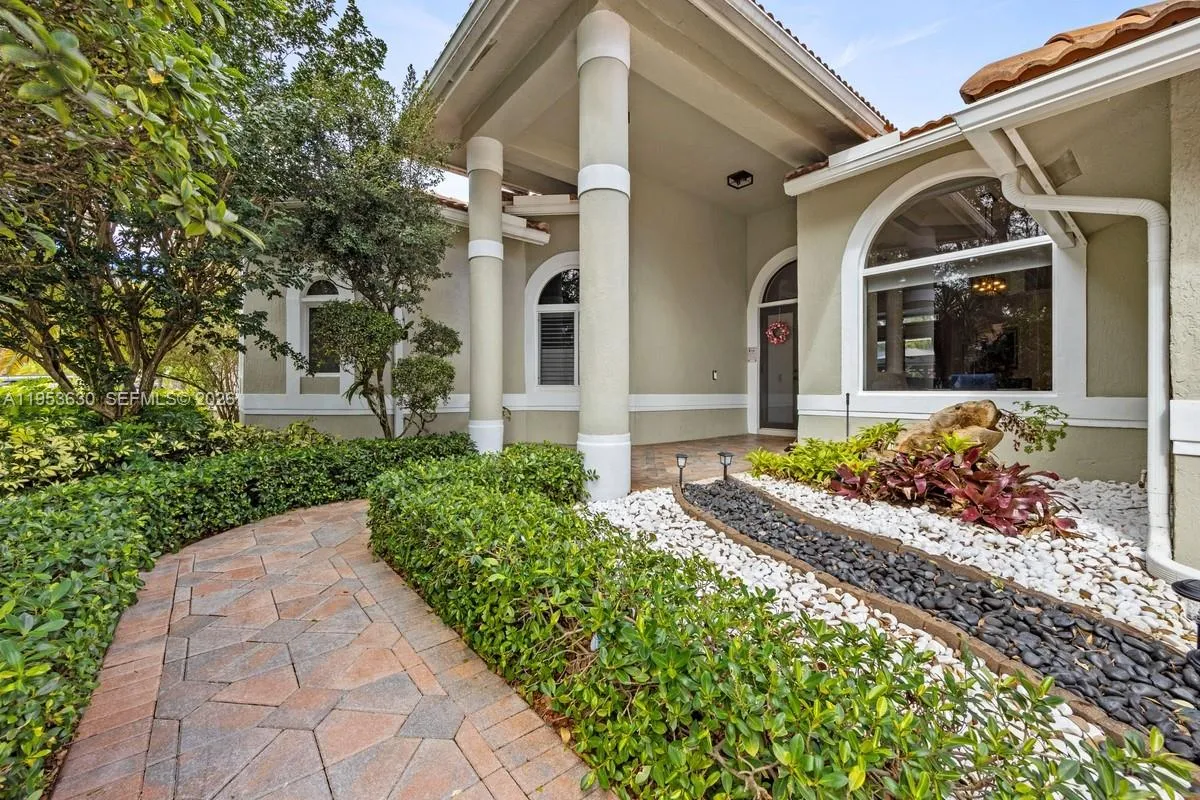 12123 NW 10th Mnr, Coral Springs FL 33071