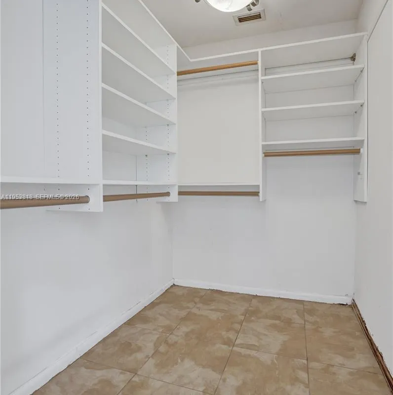 17115 Bay St, Jupiter FL 33477