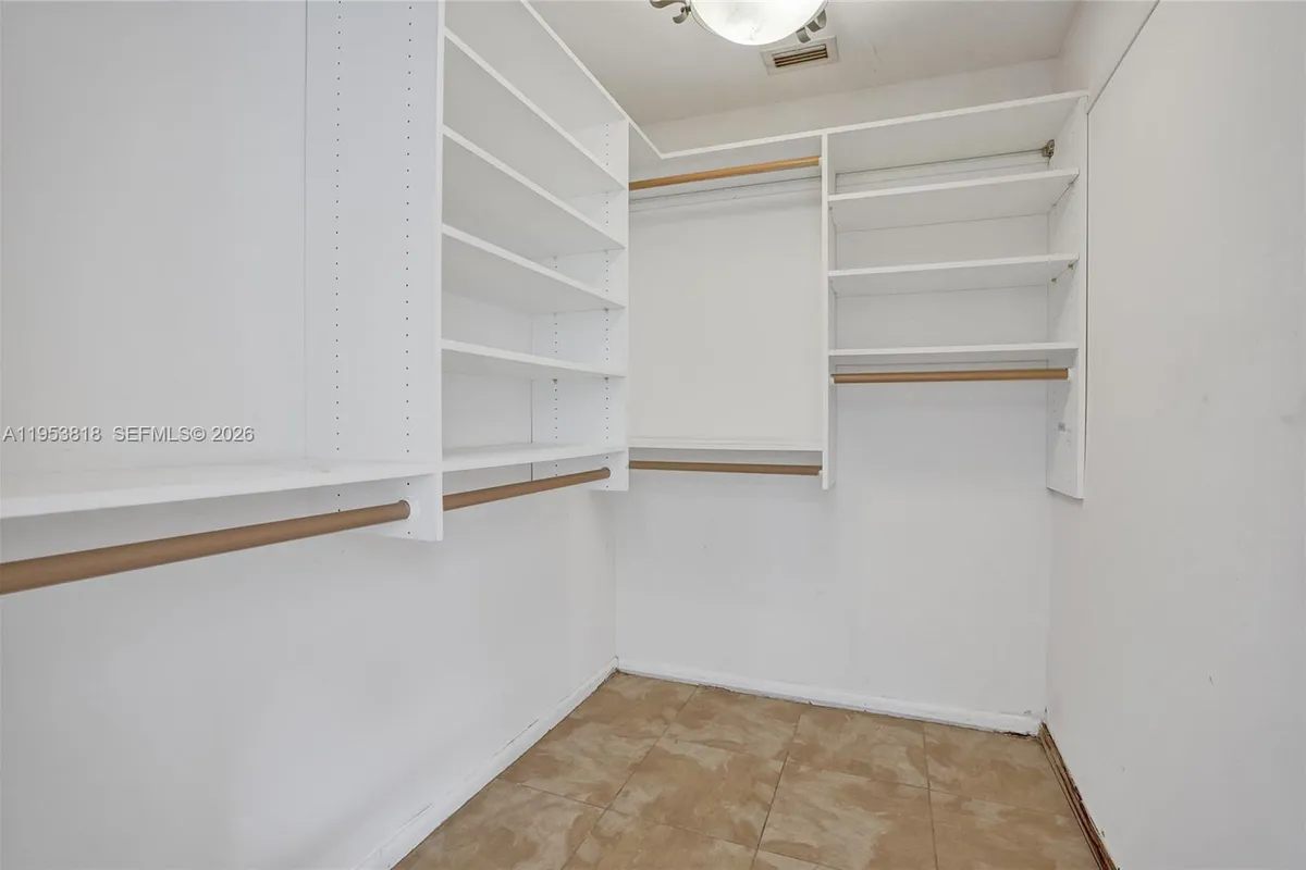 17115 Bay St, Jupiter FL 33477