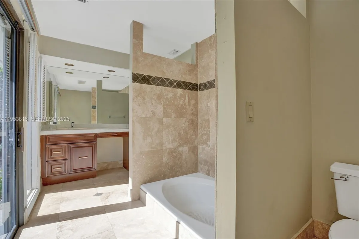 17115 Bay St, Jupiter FL 33477