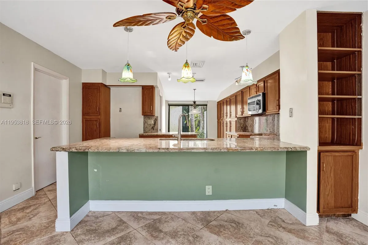 17115 Bay St, Jupiter FL 33477