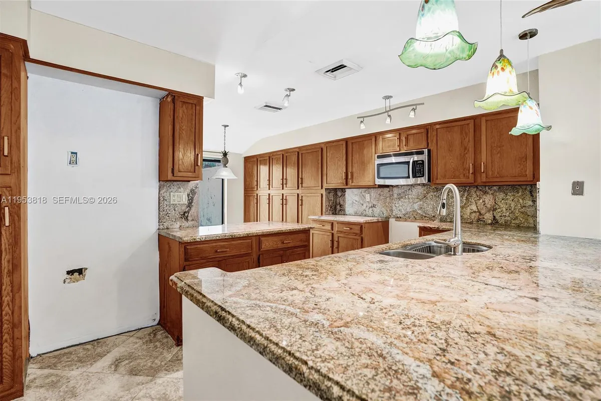 17115 Bay St, Jupiter FL 33477