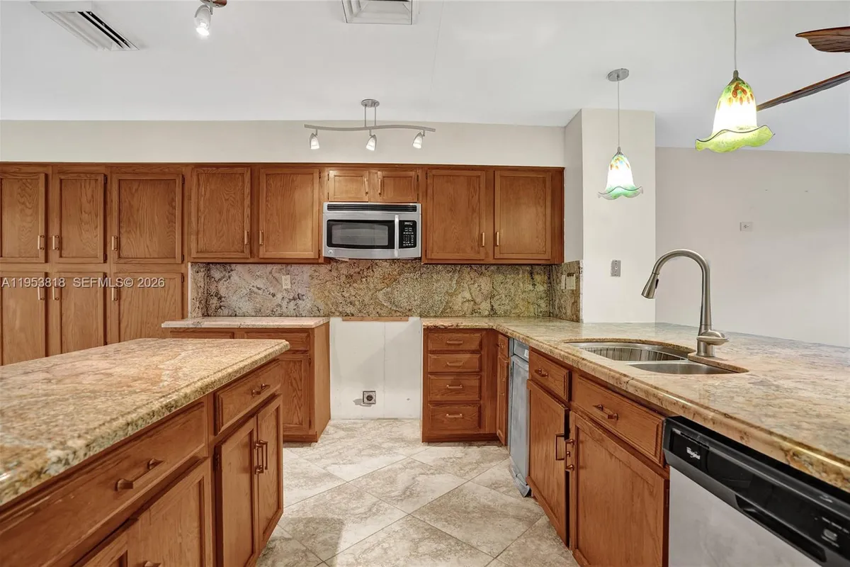 17115 Bay St, Jupiter FL 33477