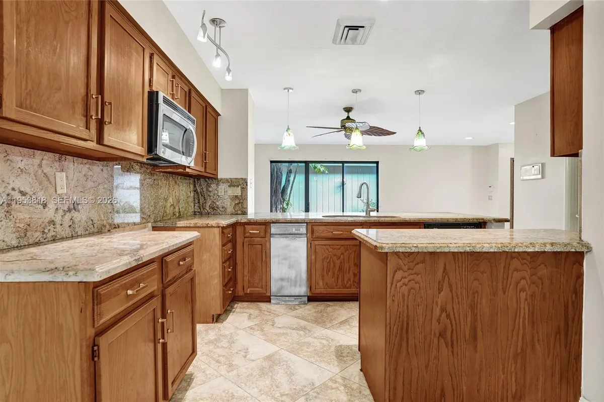 17115 Bay St, Jupiter FL 33477